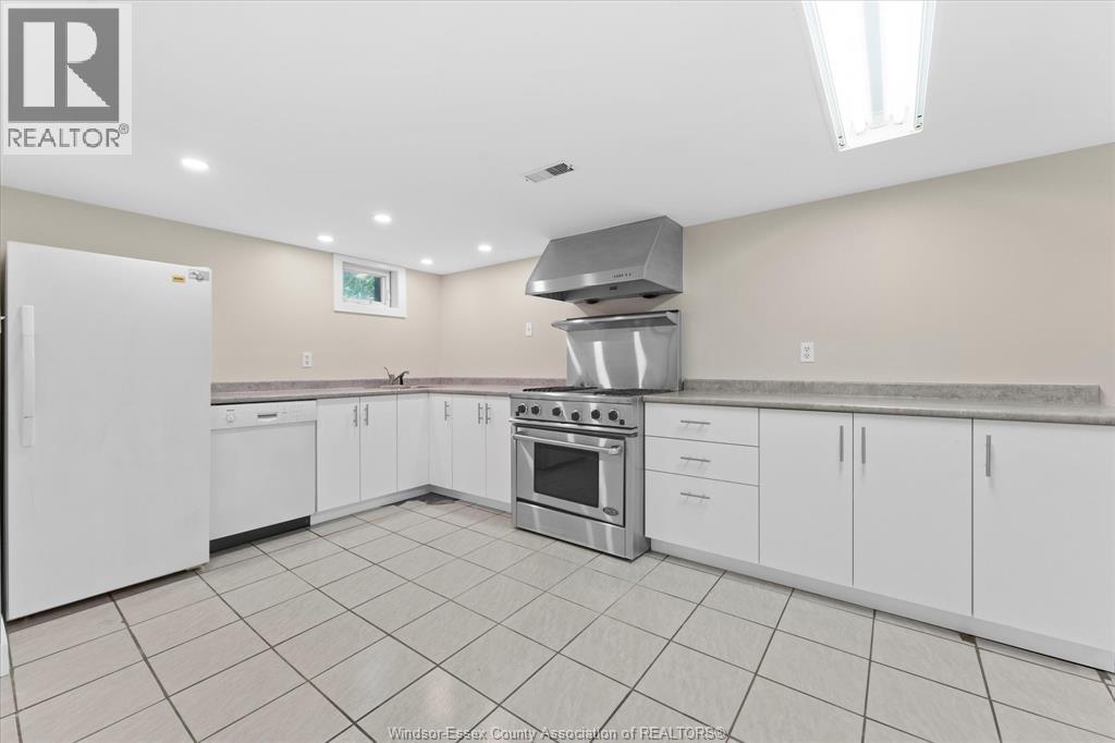 3163 Curry Avenue, Windsor, Ontario  N9E 2T2 - Photo 10 - 26023791