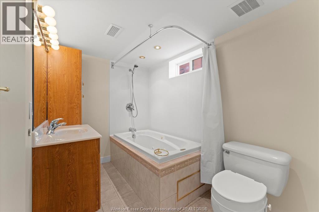 3163 Curry Avenue, Windsor, Ontario  N9E 2T2 - Photo 17 - 26023791