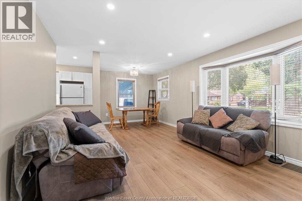 3163 Curry Avenue, Windsor, Ontario  N9E 2T2 - Photo 3 - 26023791