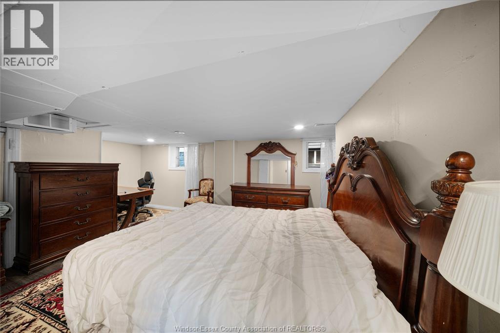 908 Oak Street, Windsor, Ontario  N9A 5G2 - Photo 31 - 26023965