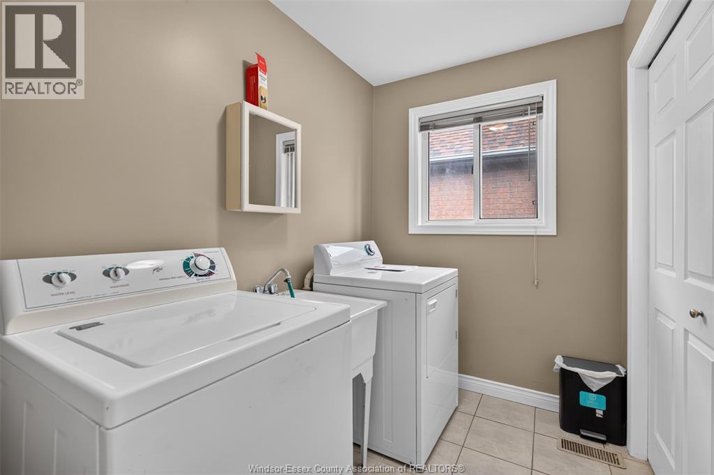 2703 Lombardy Cres, Lasalle, Ontario  N9H 2L7 - Photo 34 - 26023829