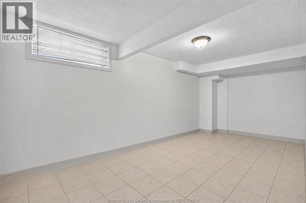 2703 Lombardy Cres, Lasalle, Ontario  N9H 2L7 - Photo 45 - 26023829