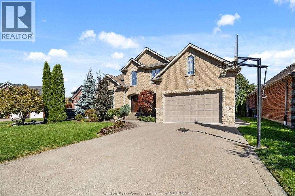 1004 Woodland Cres, Lakeshore, Ontario  N8L 0V9 - Photo 3 - 26023937