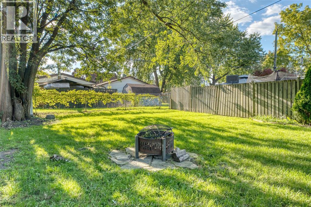 1325 Bernard, Windsor, Ontario  N8Y 4K2 - Photo 32 - 26023977