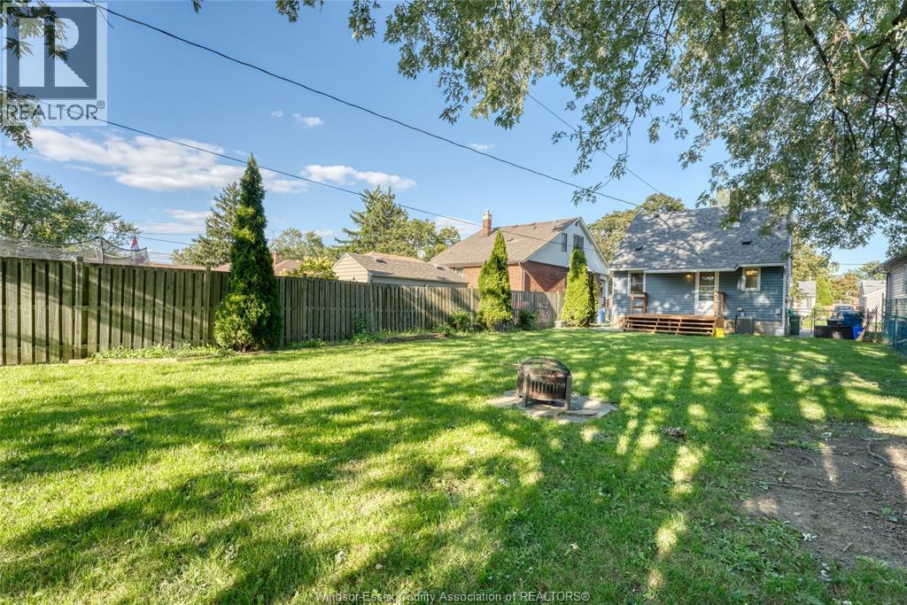 1325 Bernard, Windsor, Ontario  N8Y 4K2 - Photo 33 - 26023977