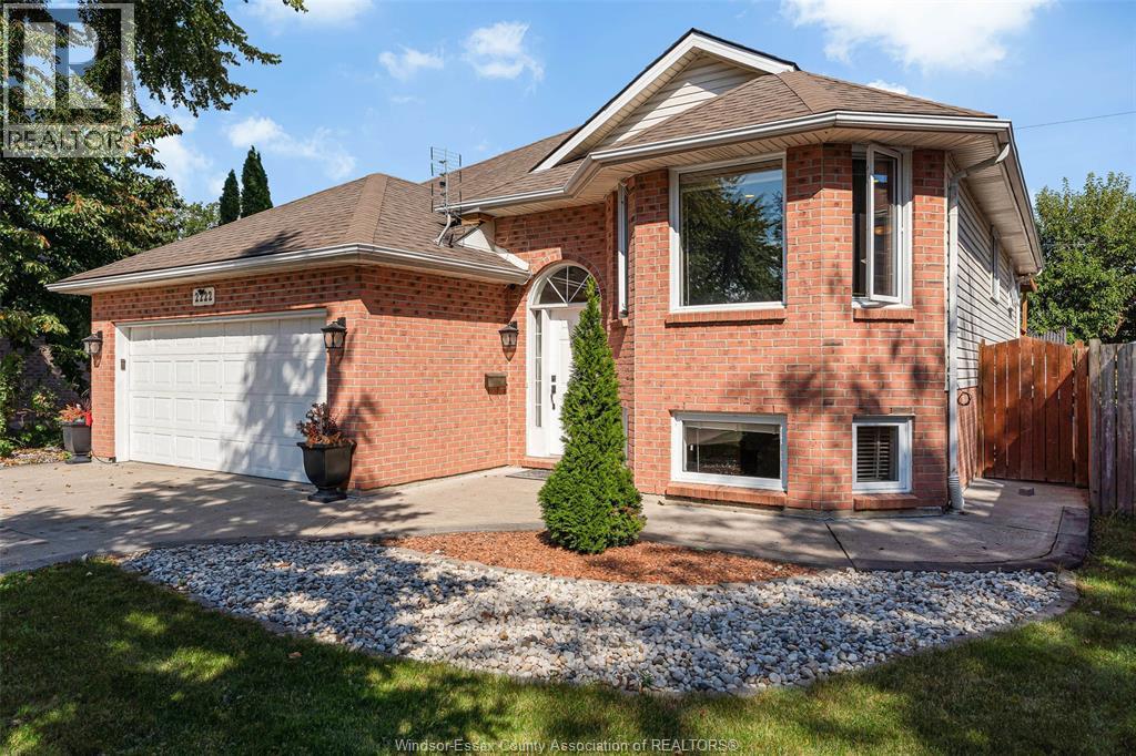 2222 Longfellow Avenue, Windsor, Ontario  N9B 3J8 - Photo 1 - 26023705
