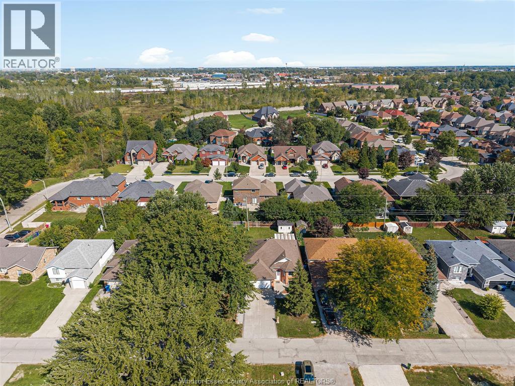2222 Longfellow Avenue, Windsor, Ontario  N9B 3J8 - Photo 39 - 26023705