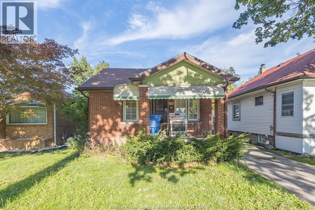 792 Partington Avenue, Windsor, Ontario  N9B 2N8 - Photo 1 - 26024013