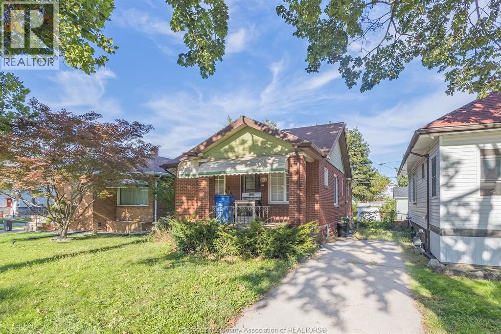 792 Partington Avenue, Windsor, Ontario  N9B 2N8 - Photo 2 - 26024013