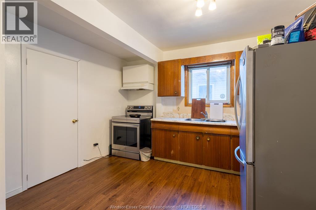 792 Partington Avenue, Windsor, Ontario  N9B 2N8 - Photo 8 - 26024013