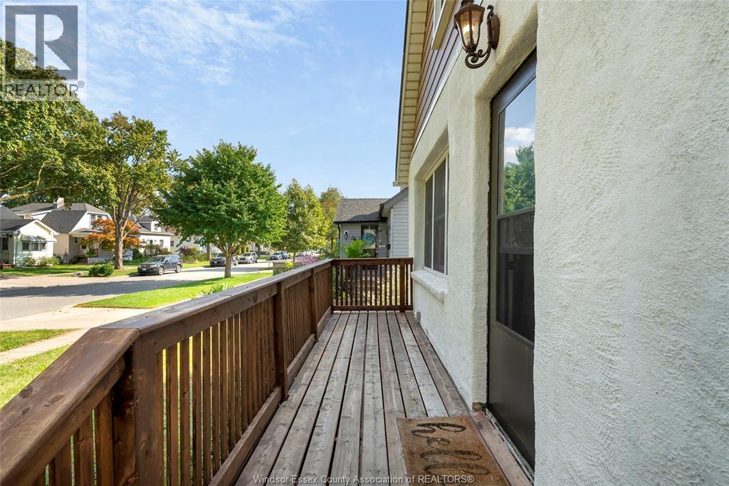 1825 Windermere, Windsor, Ontario  N8W 2S3 - Photo 3 - 26024010