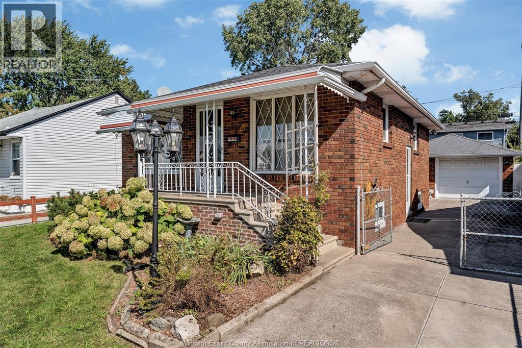 1720 Central Avenue, Windsor, Ontario  N8Y 3W2 - Photo 2 - 26023693