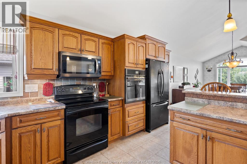 230 St Peter, Lakeshore, Ontario  N0R 1A0 - Photo 7 - 26023837