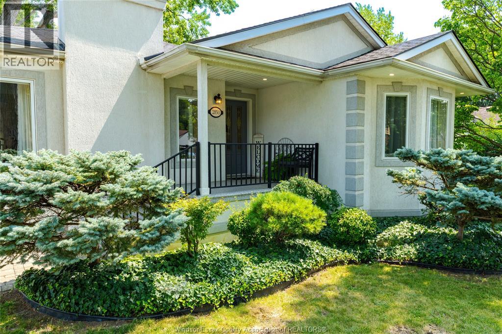2850 Academy, Windsor, Ontario  N9E 2H1 - Photo 4 - 26024088