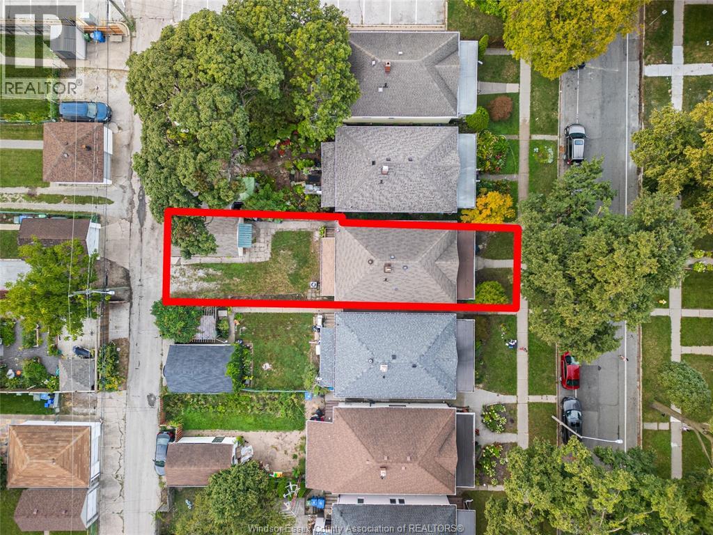 1347 Lincoln, Windsor, Ontario  N8Y 2J2 - Photo 4 - 26024008