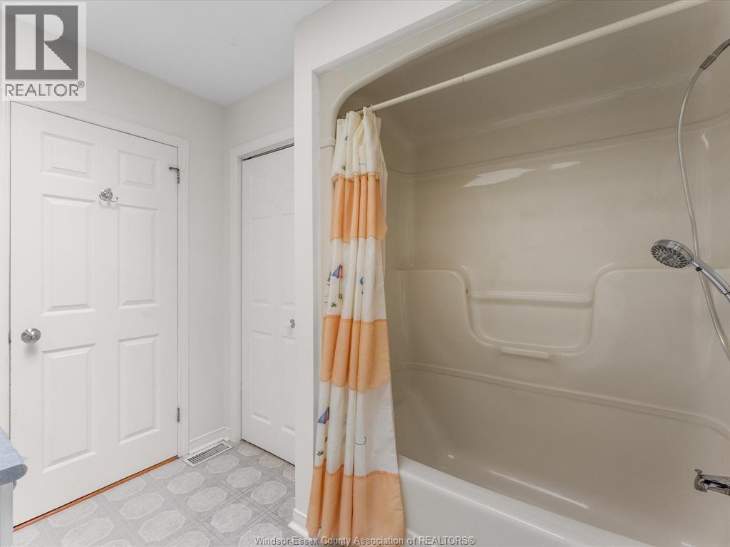 342 Thorn Ridge Crescent, Amherstburg, Ontario  N9V 3X4 - Photo 20 - 26023930