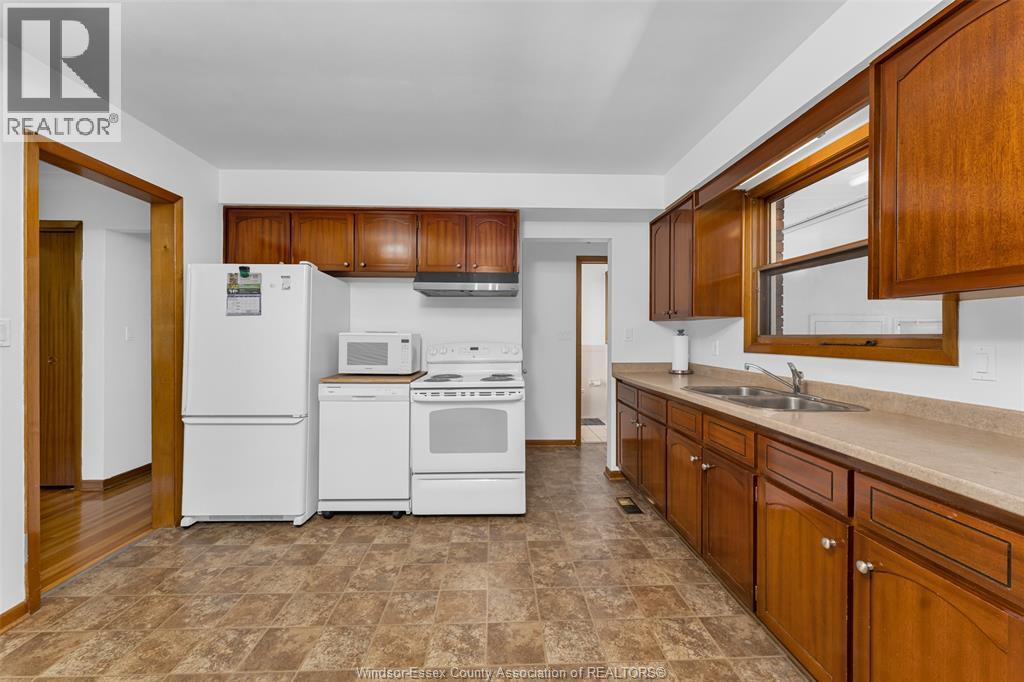 2545 St. Patricks's Avenue, Windsor, Ontario  N9E 3G5 - Photo 10 - 26024083