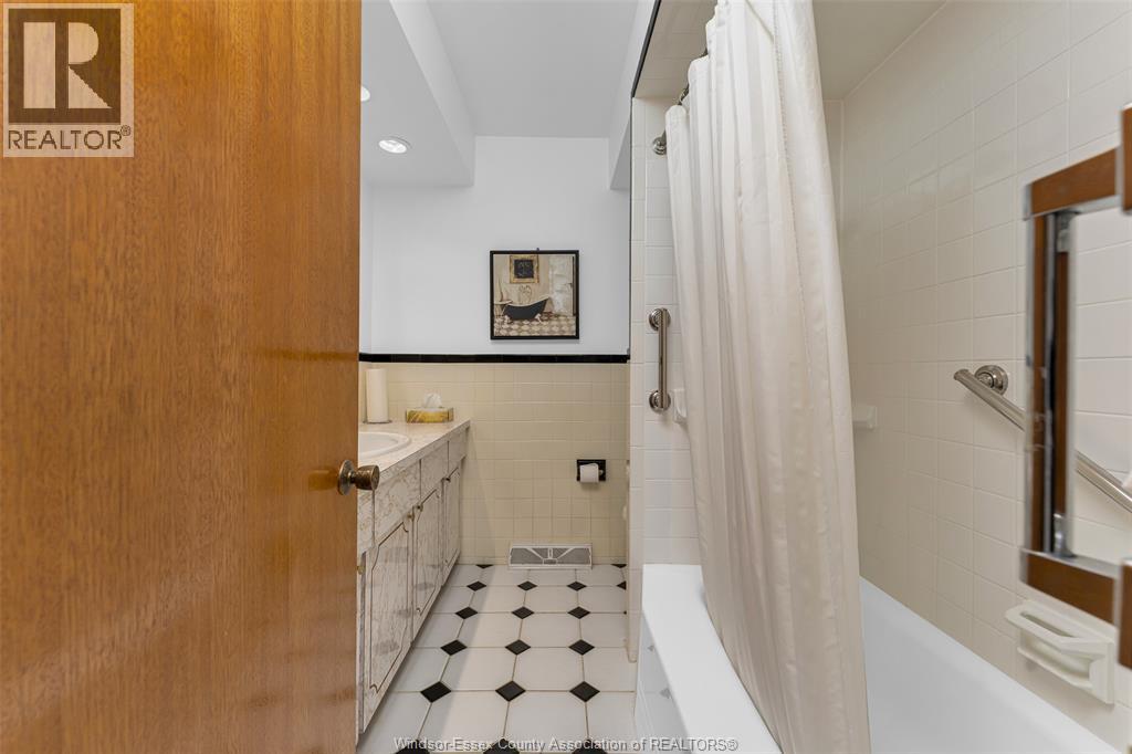 2545 St. Patricks's Avenue, Windsor, Ontario  N9E 3G5 - Photo 17 - 26024083