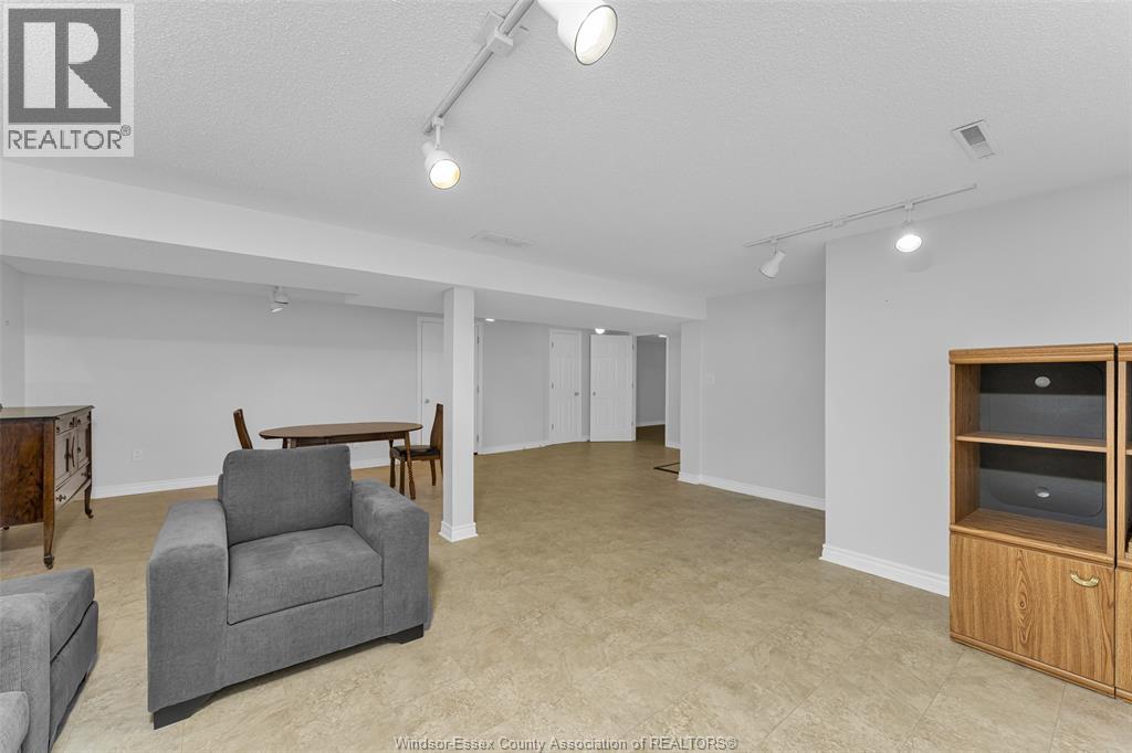 2545 St. Patricks's Avenue, Windsor, Ontario  N9E 3G5 - Photo 21 - 26024083
