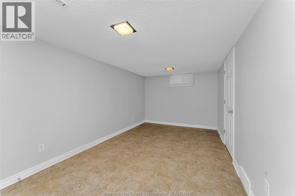 2545 St. Patricks's Avenue, Windsor, Ontario  N9E 3G5 - Photo 24 - 26024083