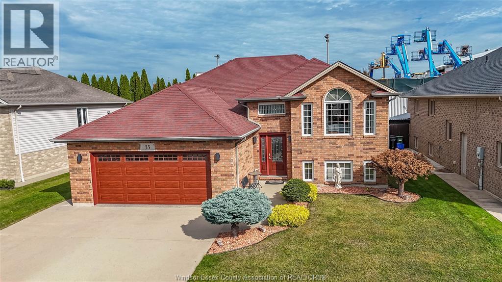 35 Sandy Lake, Leamington, Ontario  N8H 5K4 - Photo 1 - 26024106