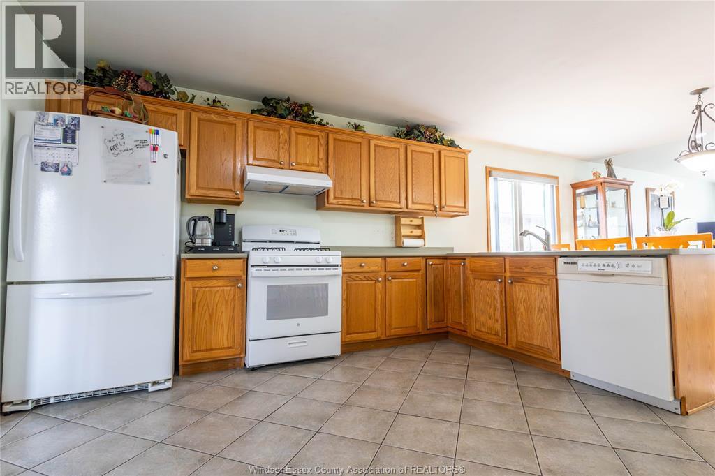 35 Sandy Lake, Leamington, Ontario  N8H 5K4 - Photo 11 - 26024106