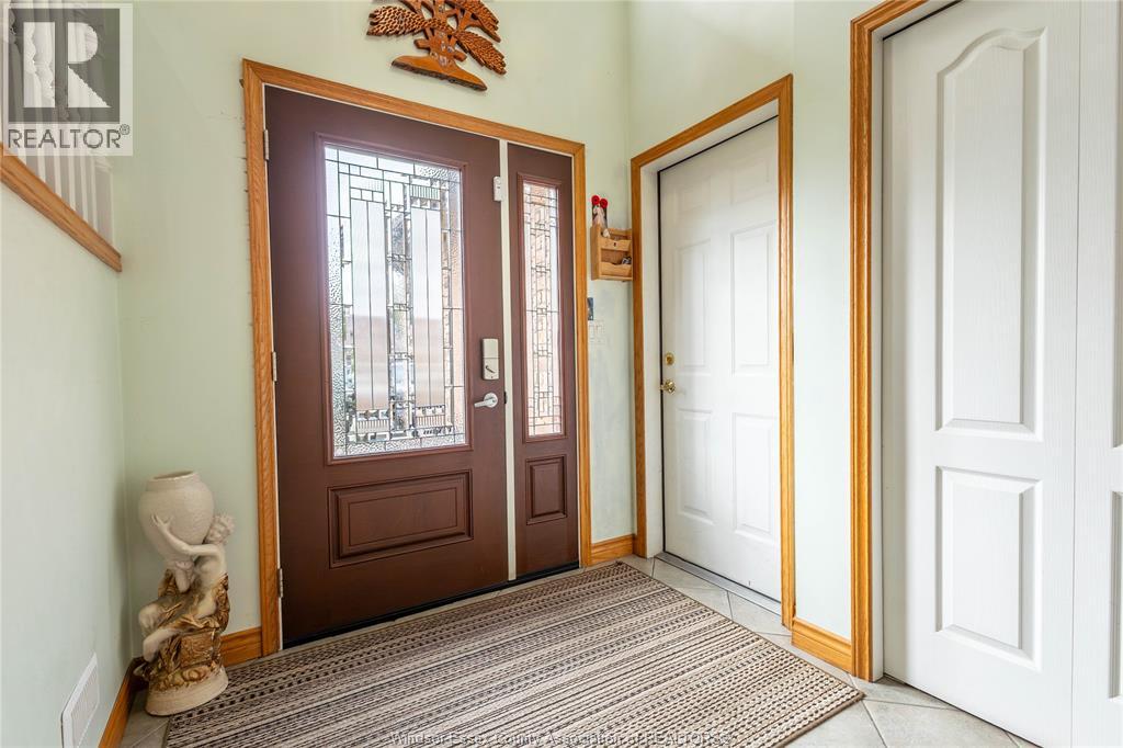 35 Sandy Lake, Leamington, Ontario  N8H 5K4 - Photo 6 - 26024106