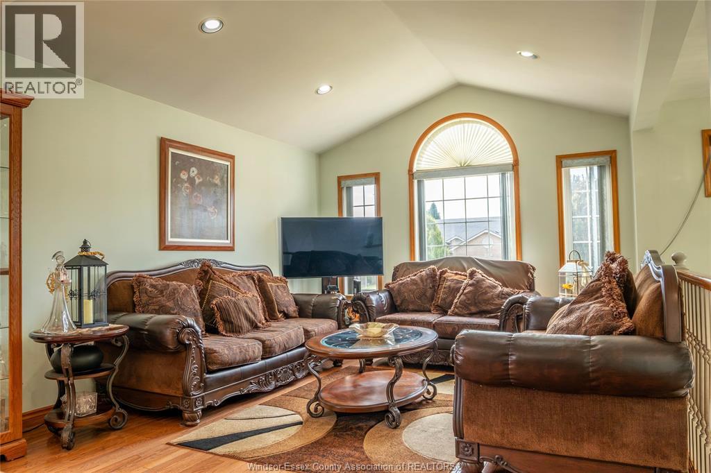 35 Sandy Lake, Leamington, Ontario  N8H 5K4 - Photo 8 - 26024106