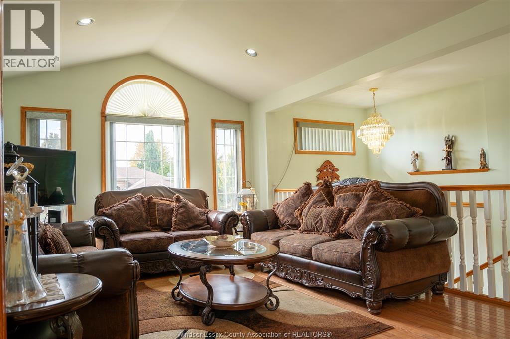 35 Sandy Lake, Leamington, Ontario  N8H 5K4 - Photo 9 - 26024106