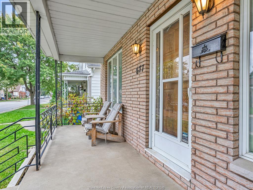 877 Pierre Avenue, Windsor, Ontario  N9A 2K6 - Photo 4 - 26024117