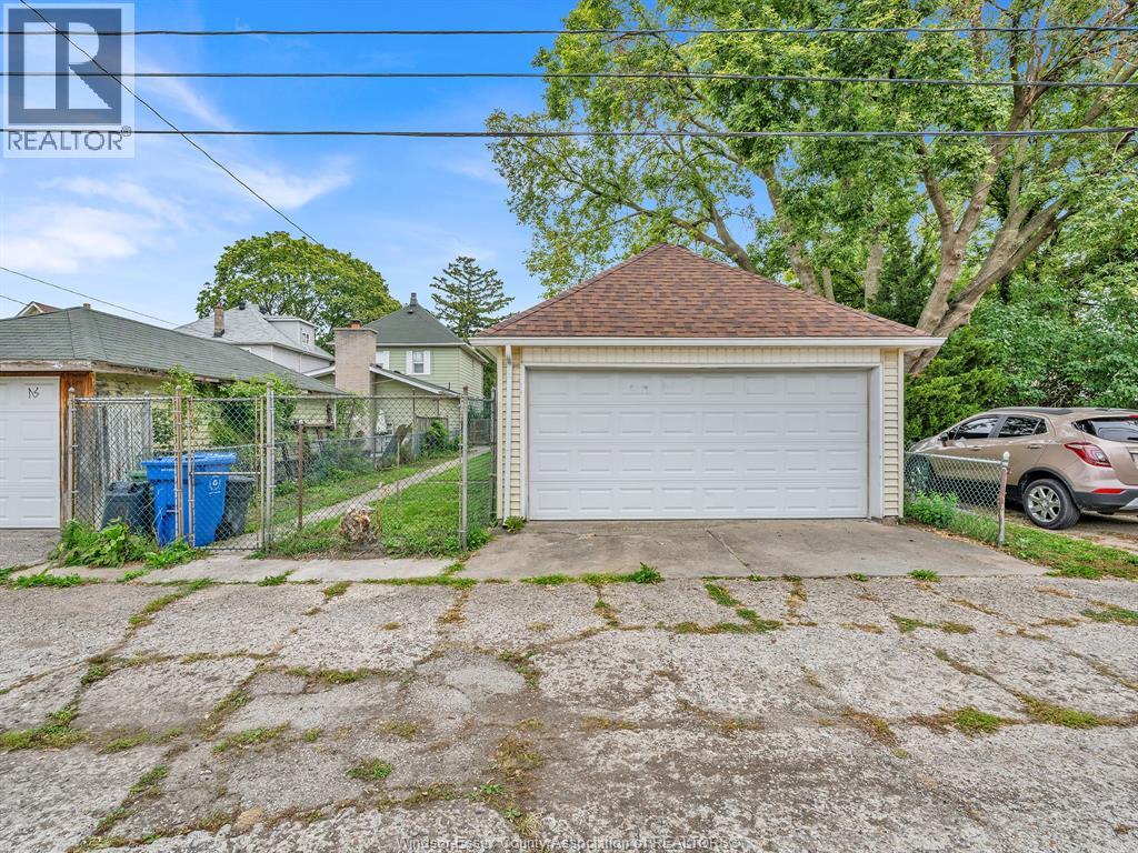 877 Pierre Avenue, Windsor, Ontario  N9A 2K6 - Photo 46 - 26024117