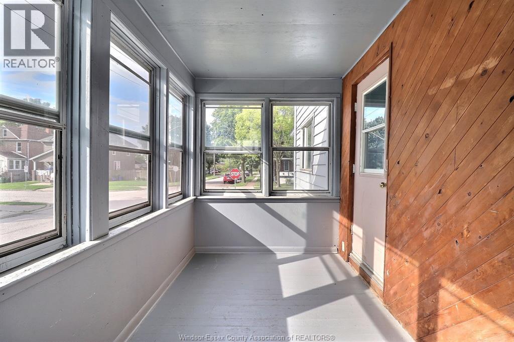 2640 Whelpton, Windsor, Ontario  N8Y 1V6 - Photo 2 - 26024114