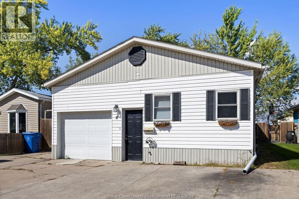 8 Spruce, Mcgregor, Ontario  N0R 1J0 - Photo 2 - 26024128