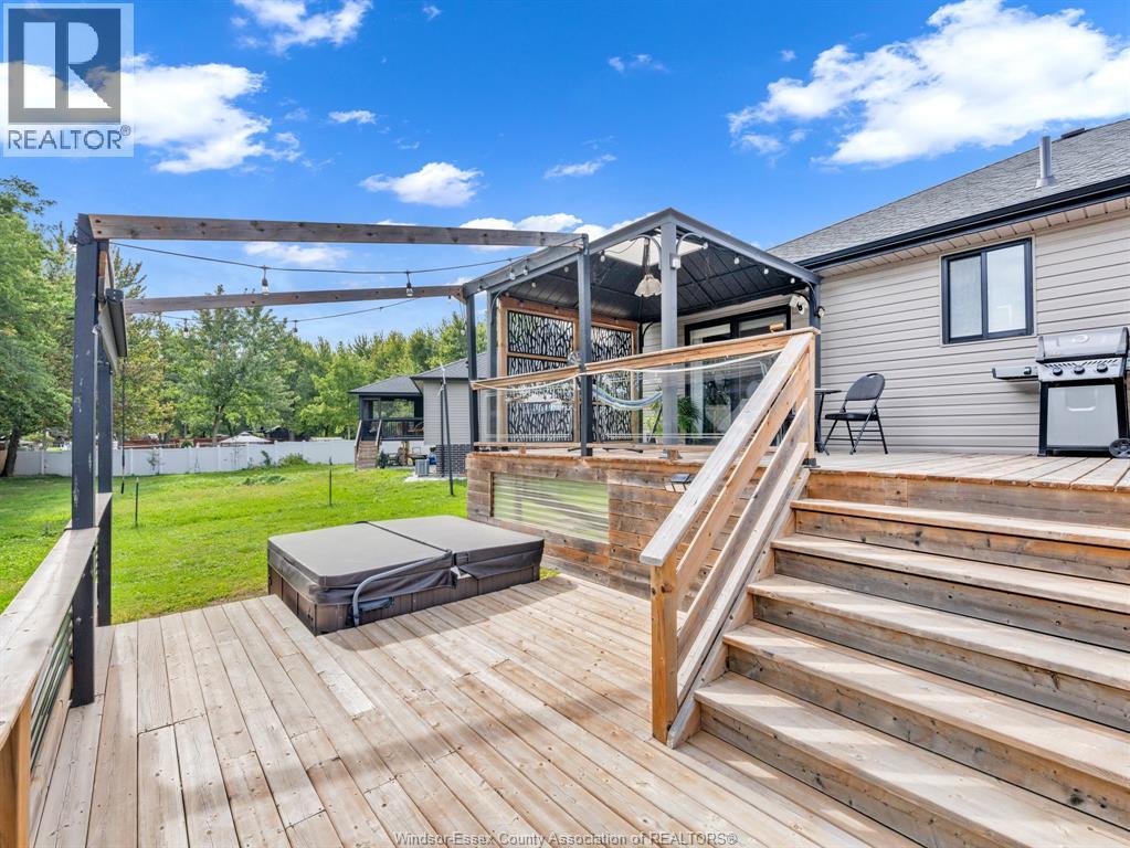 257 Robinson Avenue, Essex, Ontario  N8M 0A8 - Photo 41 - 26024152