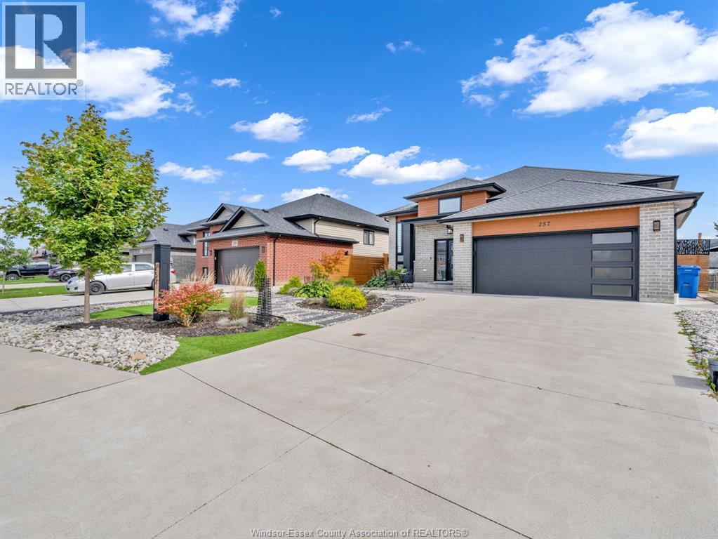 257 Robinson Avenue, Essex, Ontario  N8M 0A8 - Photo 47 - 26024152