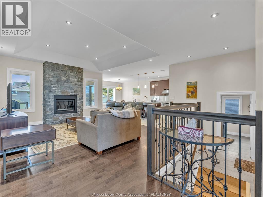 211 Robson, Leamington, Ontario  N8H 5R2 - Photo 4 - 26024167