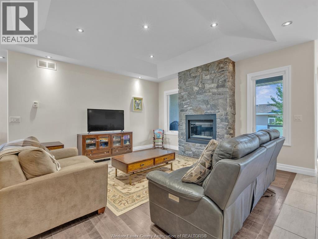 211 Robson, Leamington, Ontario  N8H 5R2 - Photo 5 - 26024167