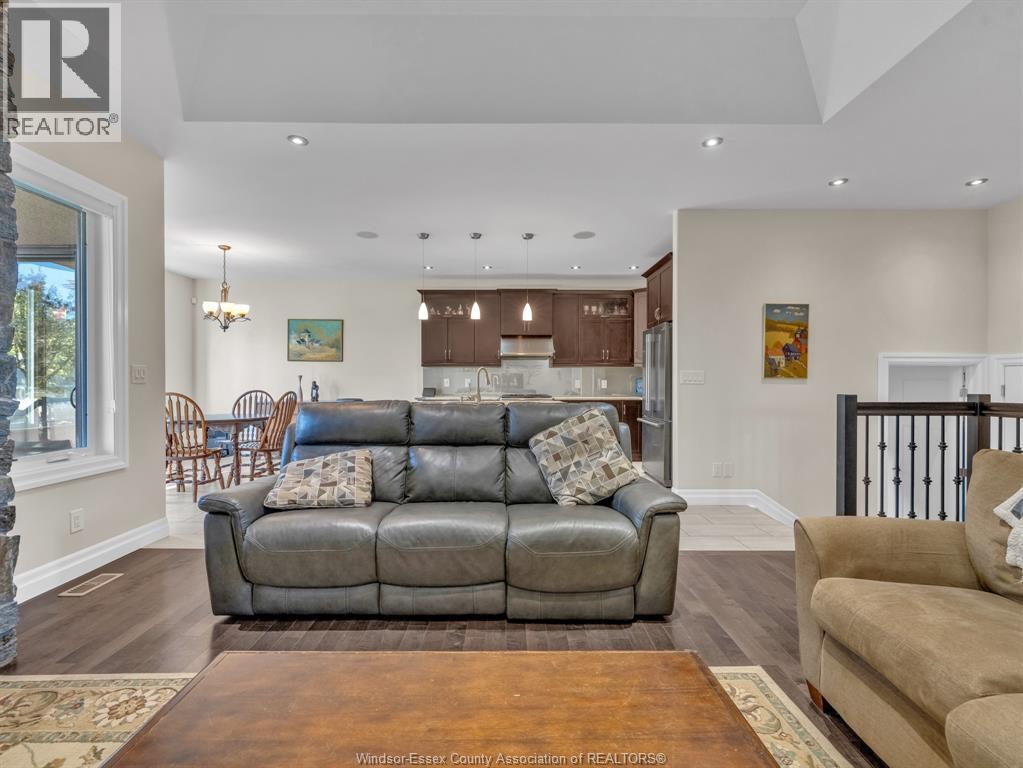 211 Robson, Leamington, Ontario  N8H 5R2 - Photo 6 - 26024167