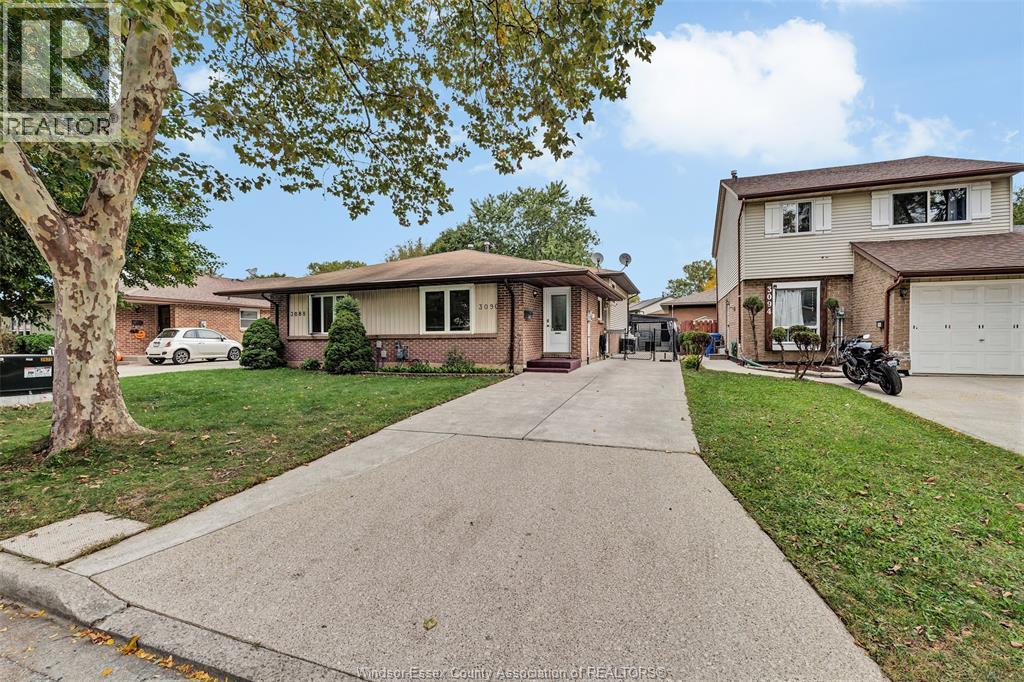3090 Fairlane Crescent, Windsor, Ontario  N8W 4Y6 - Photo 1 - 26024165