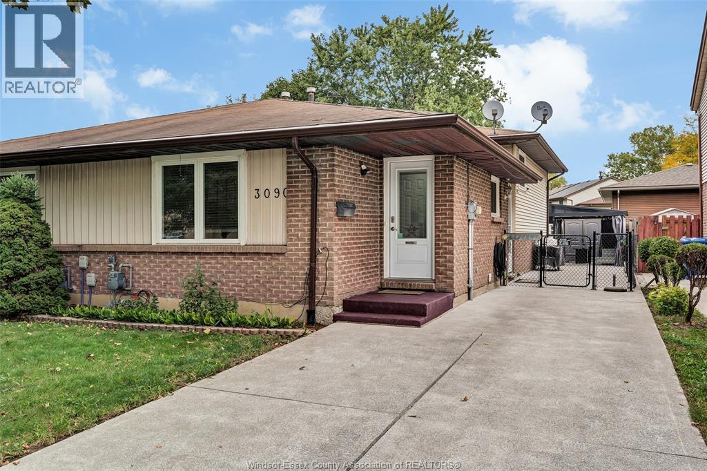 3090 Fairlane Crescent, Windsor, Ontario  N8W 4Y6 - Photo 2 - 26024165
