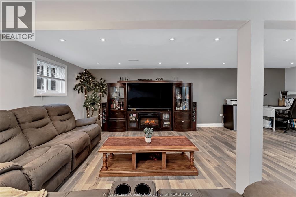 3090 Fairlane Crescent, Windsor, Ontario  N8W 4Y6 - Photo 21 - 26024165