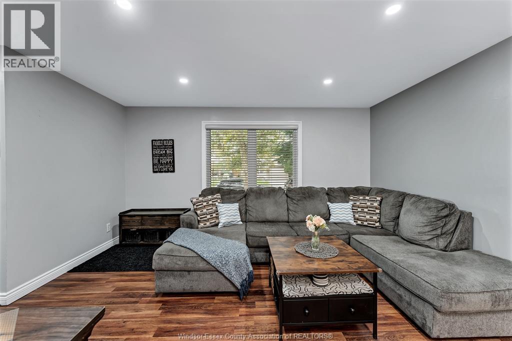3090 Fairlane Crescent, Windsor, Ontario  N8W 4Y6 - Photo 8 - 26024165