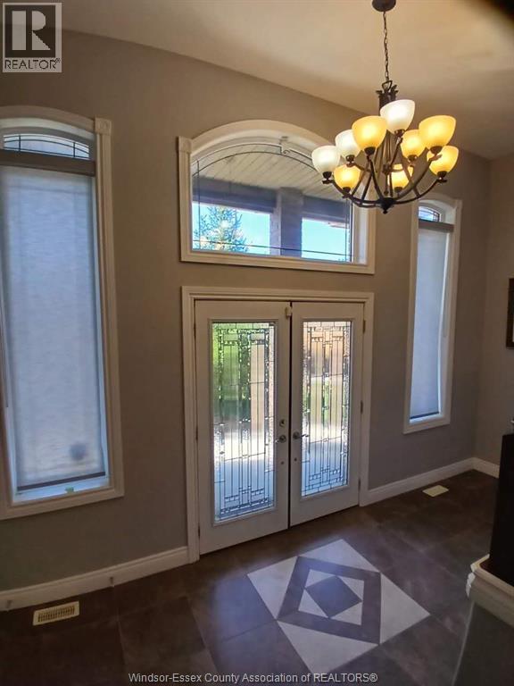 1926 Mark Avenue, Windsor, Ontario  N9B 0B9 - Photo 2 - 26024171
