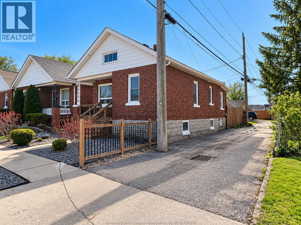 1057 Ellis Street, Windsor, Ontario  N8X 2J2 - Photo 2 - 26024182