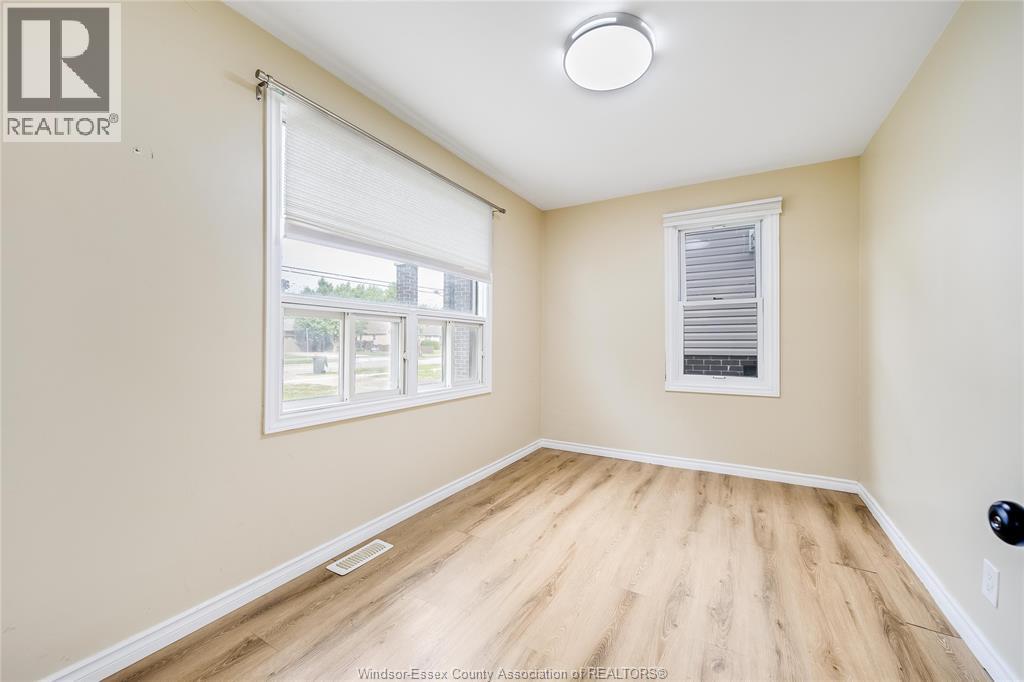 526 Lesperance, Tecumseh, Ontario  N8N 1W4 - Photo 16 - 26024159