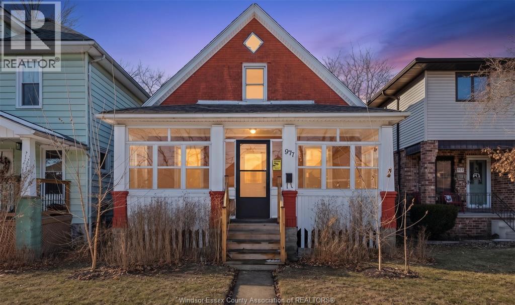 977 Gladstone, Windsor, Ontario  N9A 2R5 - Photo 1 - 26024109