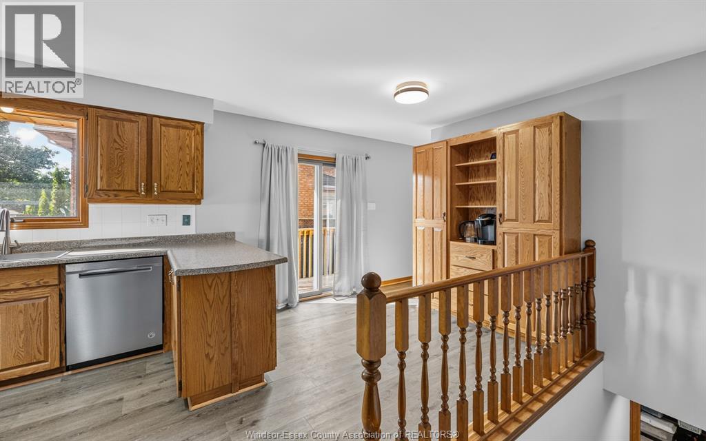 1748 Hebert Street, Tecumseh, Ontario  N8N 4G2 - Photo 15 - 26024102