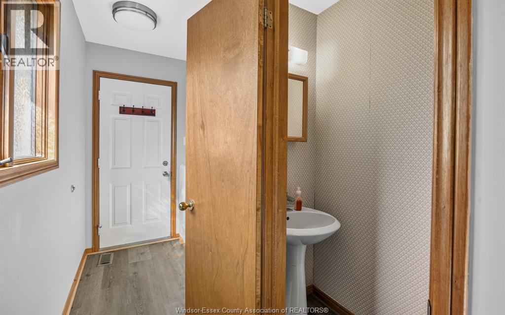 1748 Hebert Street, Tecumseh, Ontario  N8N 4G2 - Photo 24 - 26024102
