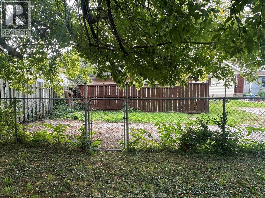 1577 Moy Avenue, Windsor, Ontario  N8X 1J4 - Photo 4 - 26024181