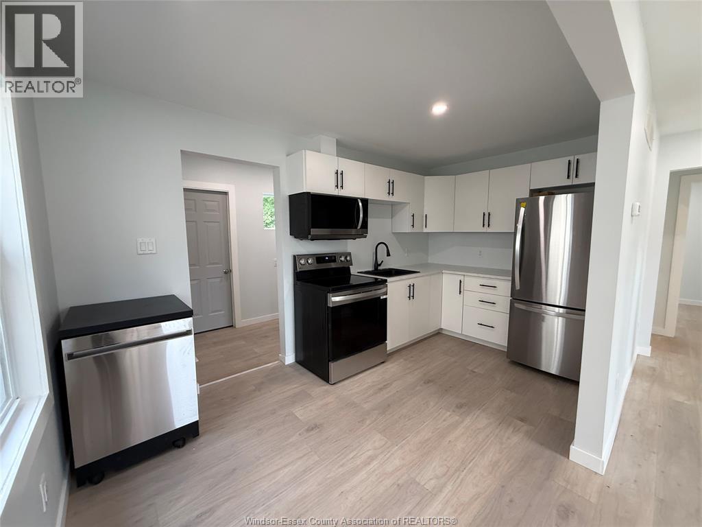3847 Matchett Road, Windsor, Ontario  N9C 2A3 - Photo 8 - 26024197
